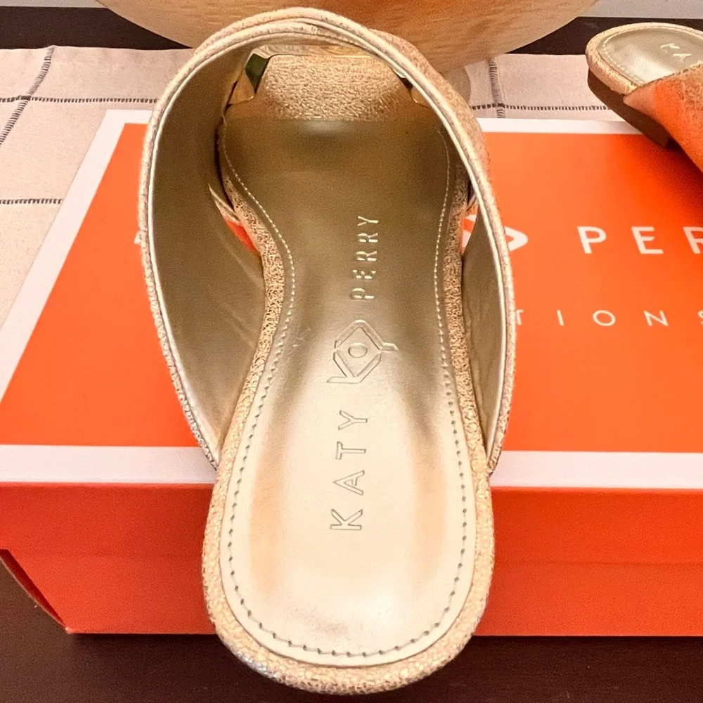 Katy Perry Collection Gold Metallic Slides Size 7.5 Stunning Summer Sandal NIB